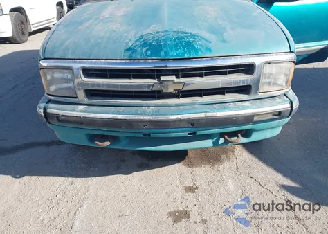 1996 Chevrolet Blazer из США, поврежденный, VIN 1GNDT13W2T2139786